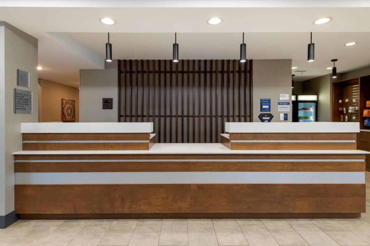 Best Western Plus Isanti Exterior foto
