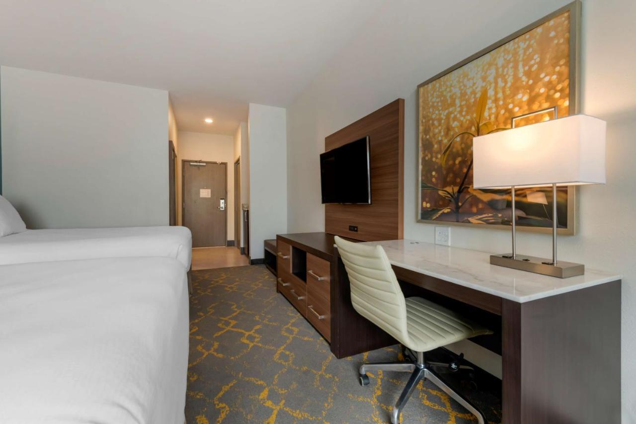 Best Western Plus Isanti Exterior foto