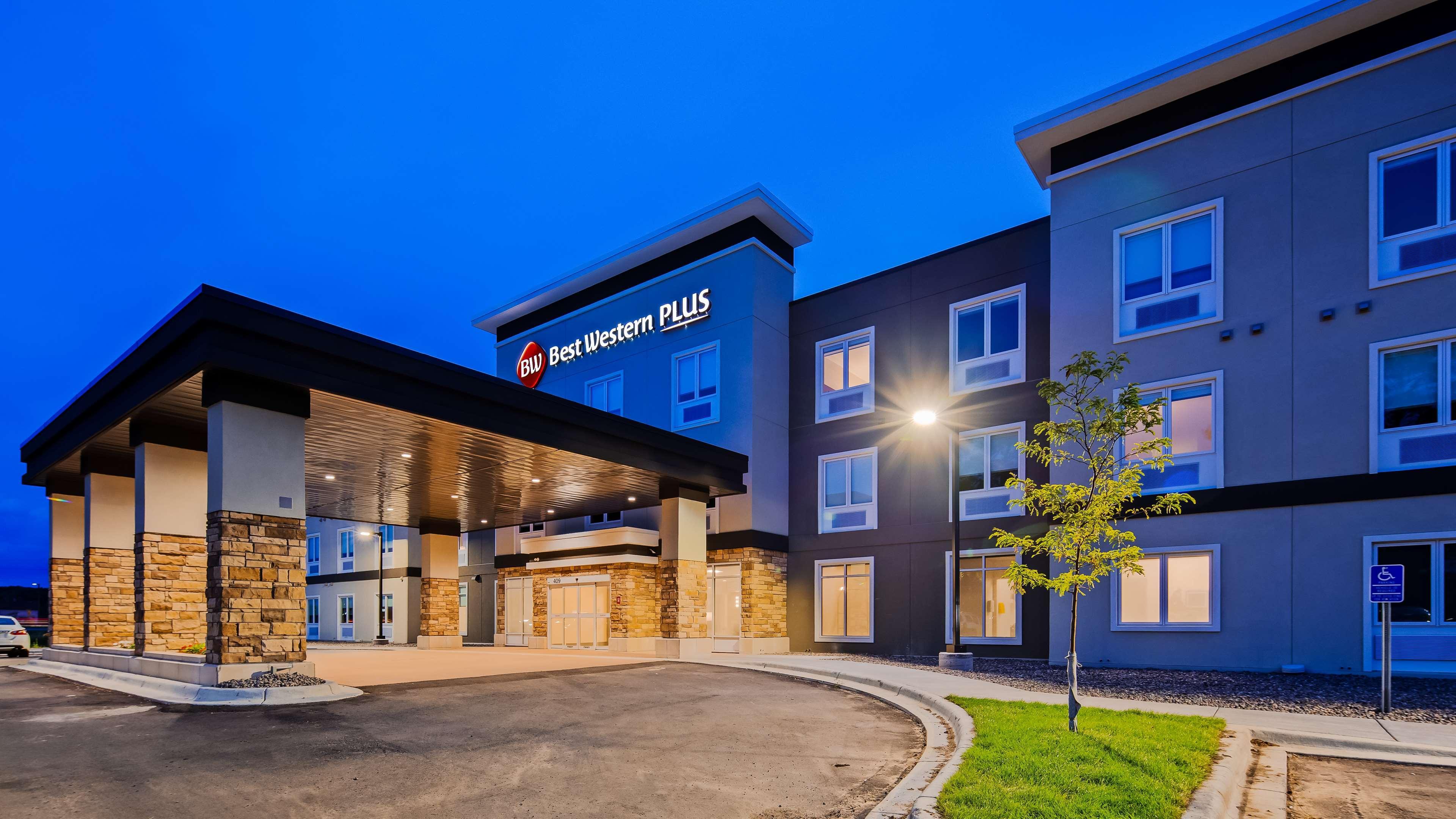 Best Western Plus Isanti Exterior foto