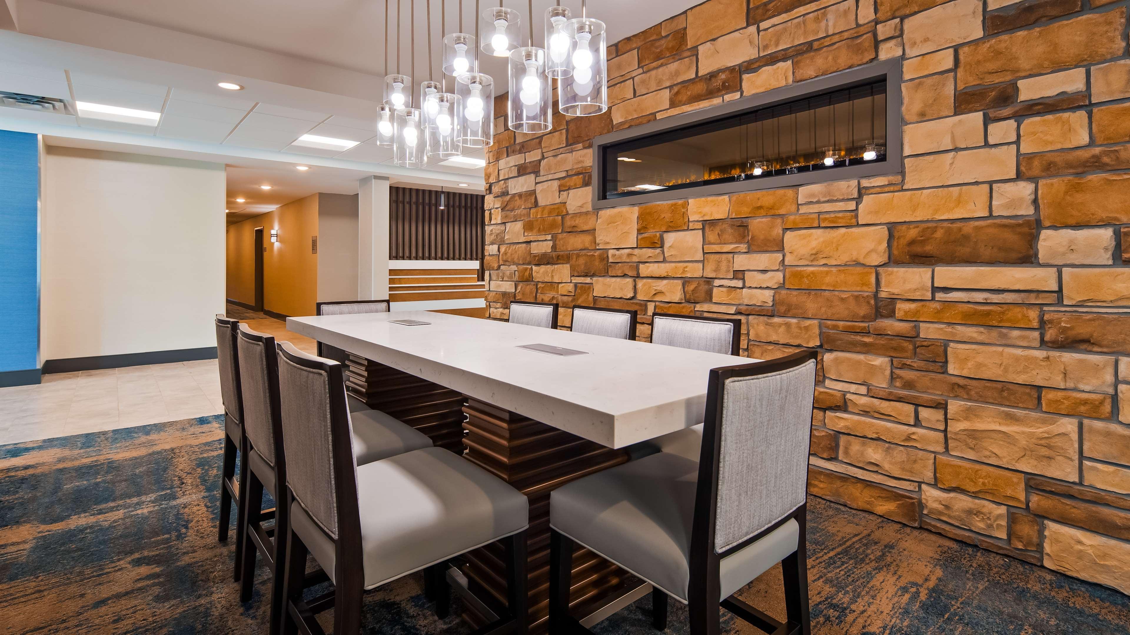 Best Western Plus Isanti Exterior foto